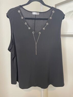 89th & Madison Black V-Neck Sleeveless Blouse with Grommet Chain Detail